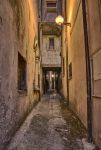 Passeggiata notturna nel centro storico del borgo medievale di Guardiagrele, Abruzzo