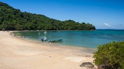 Patrimonio dell'Umanità per l'isola di Coiba, Panama. L'ecosistema marino è caratterizzato da barriere coralline poco profonde.


