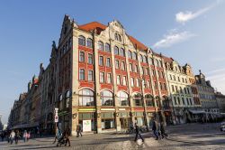 Piazza del Sale a Breslavia, Polonia - Per scoprire questa bella cittadina polacca si deve passeggiare nei suoi giardini e nelle stradine del centro: da non perdere è Salt Square che ...