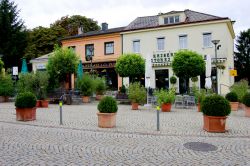 Piazza a Bad Sauerbrunn nel Burgenland in Austria - © Bad Sauerbrunn / Shutterstock.com