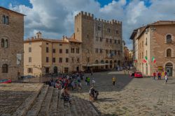 PIazza Garibaldi nel cuore di Massa Marittima in Toscana