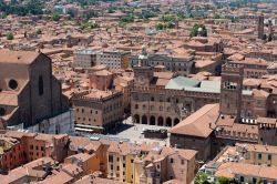 Piazza Maggiore fotografata dalla Torre degli Asinelli nel centro di Bologna