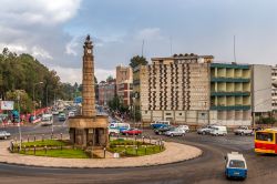 Piazza Meyazia 27 a Addis Abeba, nota come Arat Kilo (Etiopia). In prossimità di questa piazza si trova il Palazzo di Menelik II° - © milosk50 / Shutterstock.com
