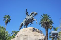 Piazza San Martino, una delle 4 piazzette agli angoli di Indipendence Square a Mendoza, Argentina.


