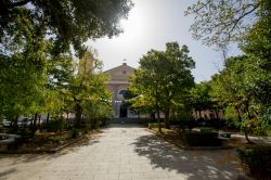 Piazza Santa Maria della Neve e la Cattedrale di Nuoro