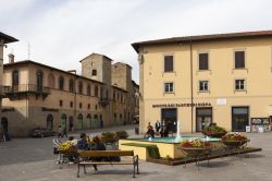 Piazza Torre di Berta in Centro a San Sepolcro, Toscana: qui si svolge il Palio della Balestra, la manifestazione più importante dell'anno - © Sergei Afanasev / Shutterstock.com ...