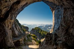 Un pittoresco angolo panoramico delle cave Eisriesenwelt, Werfen, Austria.