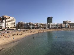 Playa de Las Canteras, la spiaggia urbana di Las Palmas di Gran Canaria.