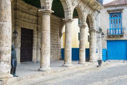 Plaza de Armas, il cuore del quartiere de La Habana Vieja. È qui che è nata la capitale cubana nel XVI secolo - © Kobby Dagan / Shutterstock.com