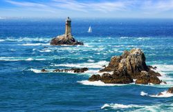 Pointe du Ratz, una delle punte più occidentali della Bretagna, nel nord-ovest della Francia - © Igor Plotnikov / Shutterstock.com