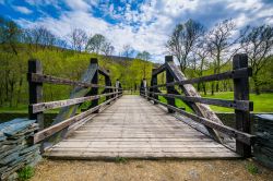 Un ponte di legno sul canale Shenandoah, a Harpers Ferry, West Virginia.
