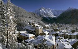 Ponte di Legno, vista del centro cittadino dopo una bella nevicata Ph. Pino Veclani