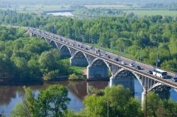 Ponte dintorni di Valdimir Russia - © Iakov Filimonov / Shutterstock.com