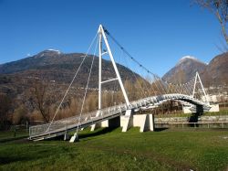 Ponte sul fiume Adda in Valtellina, territorio del comune di Albosaggia