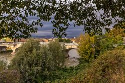 Ponte sul fiume Adige a Pescantina, provincia di Verona, Veneto. Siamo a circa 12 km dalla città di Verona.
