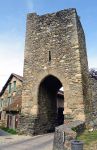 L'antica torre della porta di accesso al borgo di Yvoire, in Francia.
