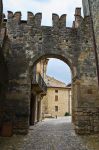 Porta di ingresso al borgo di VIgoleno in Emilia Romagna - © Mi.Ti. / Shutterstock.com