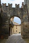 Porta di ingresso al borgo di VIgoleno in Emilia ...