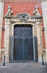 Porta d'ingresso alla chiesa madre di Moliterno  - © Mi.Ti. / Shutterstock.com
