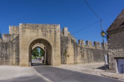 Porta d'ingresso nella cinta muraria della medievale Provins, Francia. La città è dichiarata patrimonio mondiale dell'Unesco.



