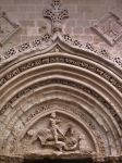 Portale della cattedrale gotica di San Giorgio a Ragusa Ibla, Sicilia. L'antico portale del duomo risale al XII° secolo. Il resto della chiesa fu distrutto dal terremoto del 1693.



 ...