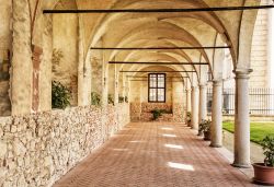 Portico medievale al castello di Telc, Repubblica Ceca. La fortezza è stata costruita a metà del XVI° secolo su disegno dell'architetto Leopold Estereicher.

