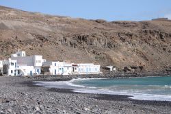 Pozo Negro, Fuerteventura, Spagna - Sono solo una decina o poco più le casette che si possono trovare in questa parte sita a sud di Caleta de Fuste, denominata la baia di Pozo Negro. ...