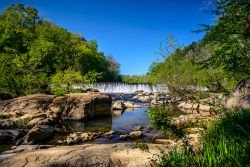 Punto occidentale dell'Eno River Park a Durham, Carolina del Nord. E' uno dei più bei parchi della città a qualche miglia dalla Duke University con molti sentieri escursionistici ...