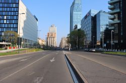 Quarantena a Milano, durante l'emergenza Coronavirus: le strade deserte durante il Lockdown. - © Federico Fermeglia / Shutterstock.com