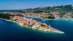 Rab, isola della Croazia nel Golfo del Quarnero, tra Istria e Dalmazia