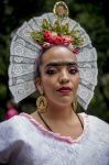 Una ragazza travestita da Frida Kahlo durante la sfilata del Día de Muertos a Città del Messico.
