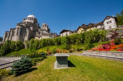 Re in Val Vigezzo in Piemonte, e il Santuario della Madonna del Sangue.
