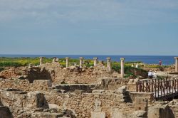 Accanto alla Paphos moderna, nella parte sud-occidentale di Cipro, sorge l'antica Paphos. Insediamento votato al culto di Afrodite, cui era dedicato un tempio risalente al XII secolo a.C, ...