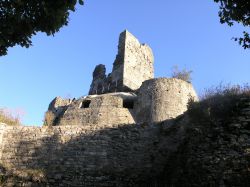I resti del castello di Torriglia