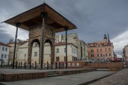 Resti di una vecchia sinagoga ebraica nel centro di Tarnow, Polonia - © Maria_Janus / Shutterstock.com