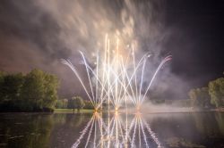 Rhein in Flammen, Germania - © Tobias Arhelger/ Shutterstock.com