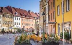 Ristoranti dalle facciate colorate nel centro storico di Osnabruck, Germania - © Marc Venema / Shutterstock.com