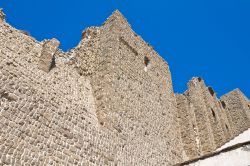 Rocca dei Papi a Montefiascone, Lazio. Situata in cima a un colle in una posizione strategica fra Porta di Bordigheriglia e la Cattedrale di Santa Margherita, questa fortezza fu scelta dai papi ...