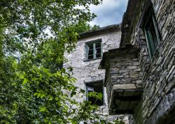 Rovaiolo Vecchio, il borgo abbandonato del sud della Lombardia.