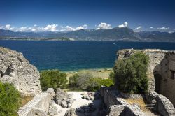 Rovine delle grotte di Catullo a Sirmione sul ...