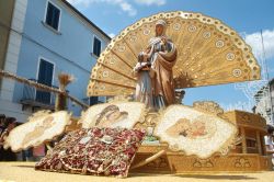 S. Anna e la Festa del Grano a Jelsi, Molise - © Luigi Bertello / Shutterstock.com