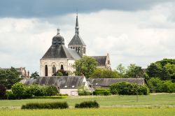 Saint-Benoit-sur-Loire (Francia), l'abbazia benedettina di Fleury.

