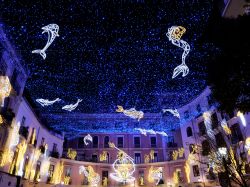 Luci d'arista a Salerno, luminarie natalizie - © Marco Crupi / Shutterstock.com