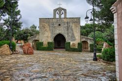 San Gimiliano, una antica chiesa nel villaggio di Sestu in provincia di Cagliari, Sardegna