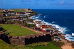 San Juan, Porto Rico, vista dall'alto (Stati Uniti d'America). La maggior parte delle attrazioni cittadine si trova nella Old San Juan.
