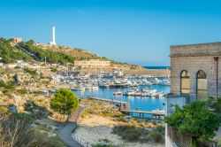 Santa Maria di Leuca, Puglia: il faro e la marina.