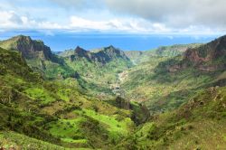 Le cime della Serra da Malagueta sull'isola di Santiago sono parte del Parco Natural de Serra da Malagueta a Capo Verde.