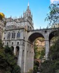 Santuario di Las Lajas: questa incredibile cattedrale nei pressi di Ipiales sorge su ponte che attraversa il fiume Guáytara - foto © Jess Kraft / Shutterstock.com