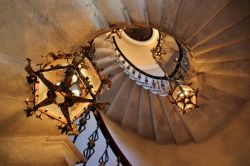 Scala a chiocciola nel Castello di Duino in Friuli. - © Uta Scholl / Shutterstock.com