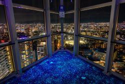 Lo scenario che si ammira dalla torre di Fukuoka, Giappone. E' il più alto edificio della città con punto di osservazione dall'ultimo piano - © Jirat Teparaksa / Shutterstock.com ...